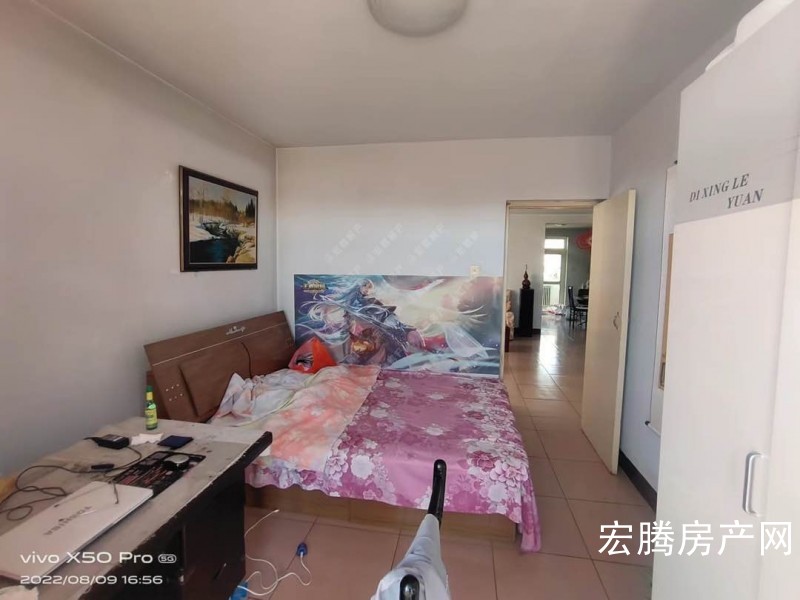 一件家属楼好楼层三居诚心出售