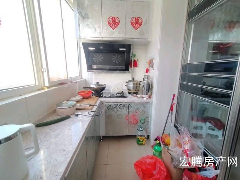 玉泉小区 婚房 精装两居 好楼层 拎包入住