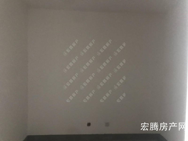 阳光新城顶楼复式 毛坯 可随意装修 空间大 南北通透