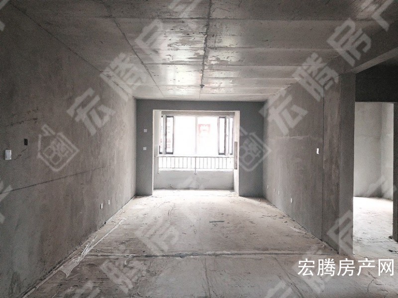 旺泰西区 南北通透 毛坯三居室 实小附近